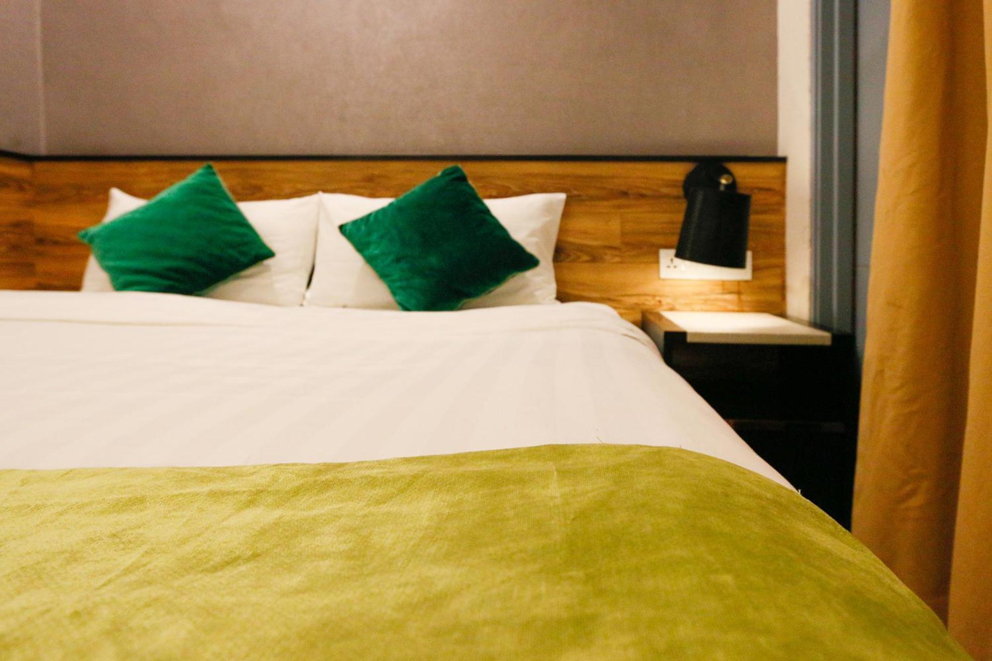 Golden Roof Hotel, Seri Iskandar Zewnętrze zdjęcie