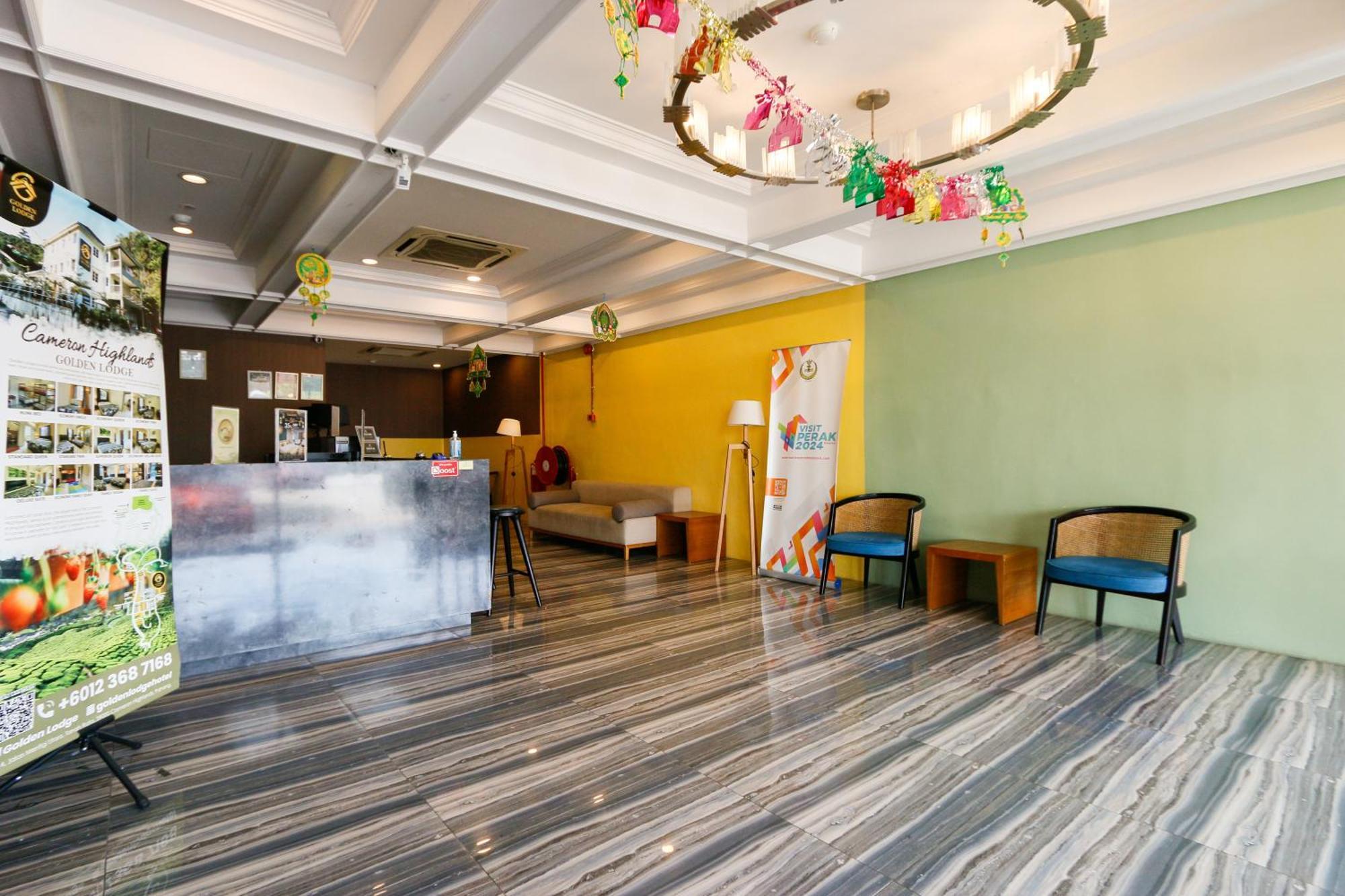Golden Roof Hotel, Seri Iskandar Zewnętrze zdjęcie