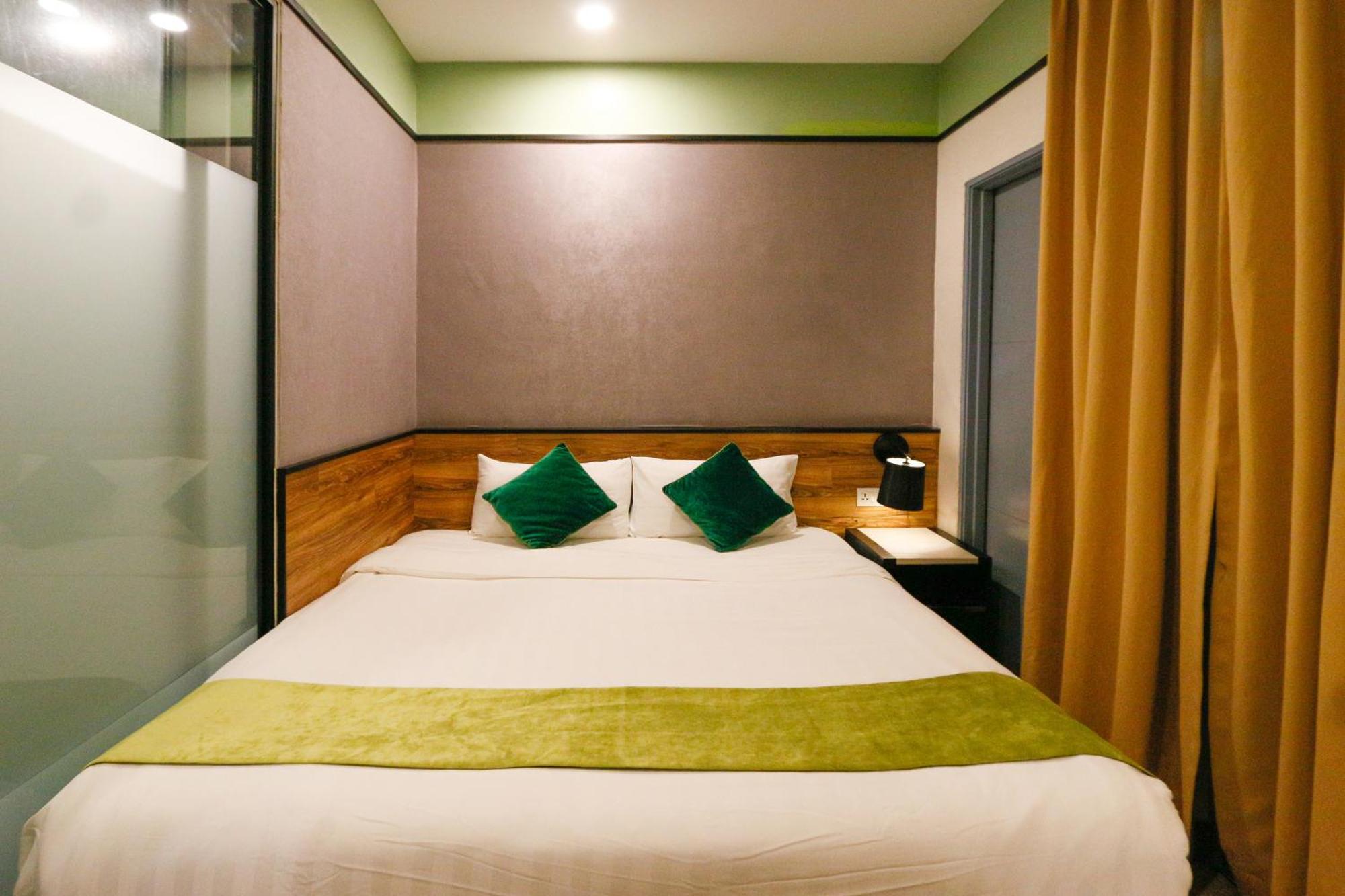 Golden Roof Hotel, Seri Iskandar Zewnętrze zdjęcie